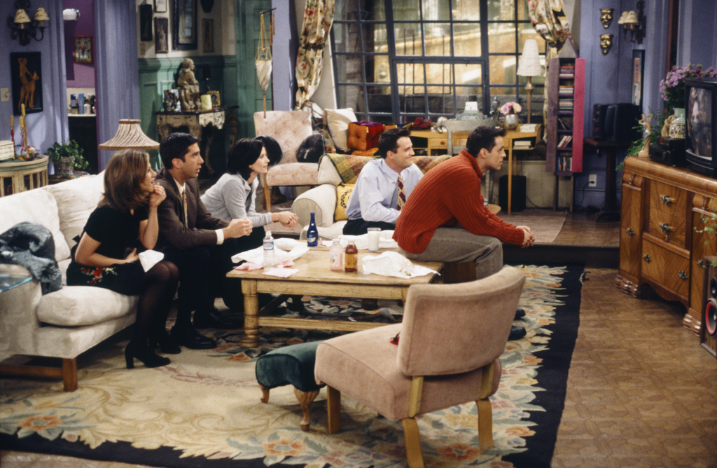 Jennifer Anniston, David Schwimmer, Courtney Cox, Matthew Perry and Matt LeBlanc on the iconic apartment from Friends