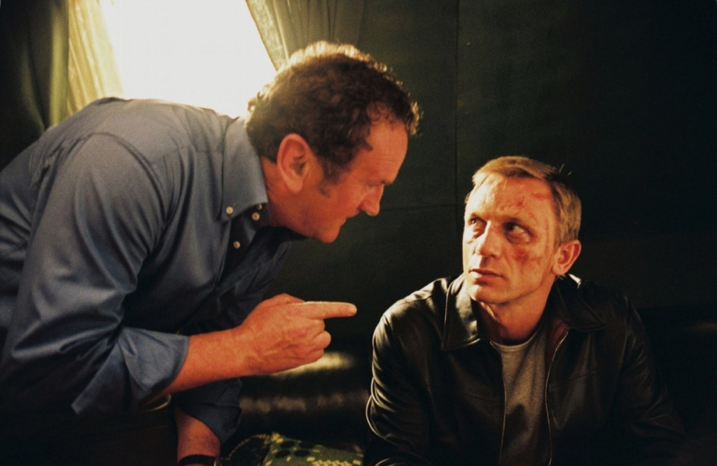 Colm Meaney as Gene and Daniel Craig as XXXX in Layer Cake (2004).