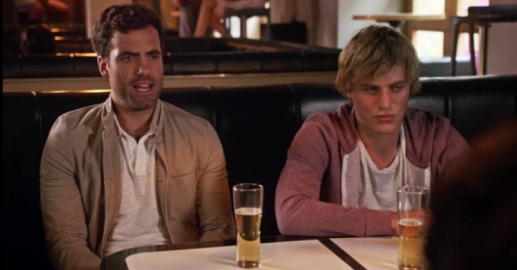 Johnny Flynn and Daniel Ings in Lovesick (2014)