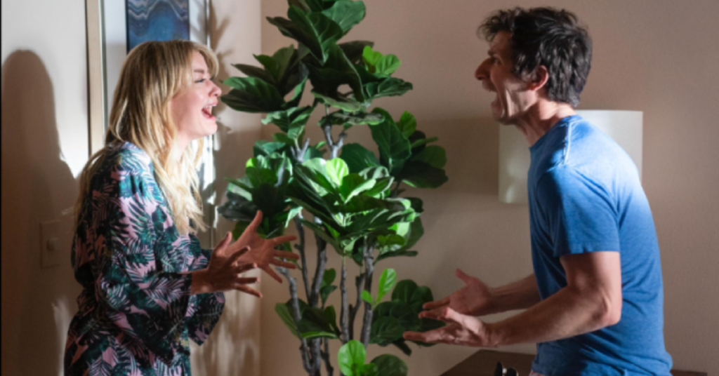 Meredith Hagner and Andy Samberg in Palm Springs (2020)