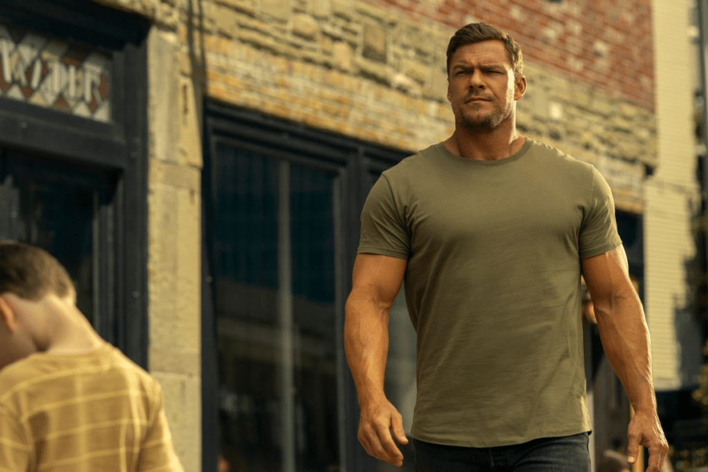 Alan Ritchson as Jack Reacher in Reacher.