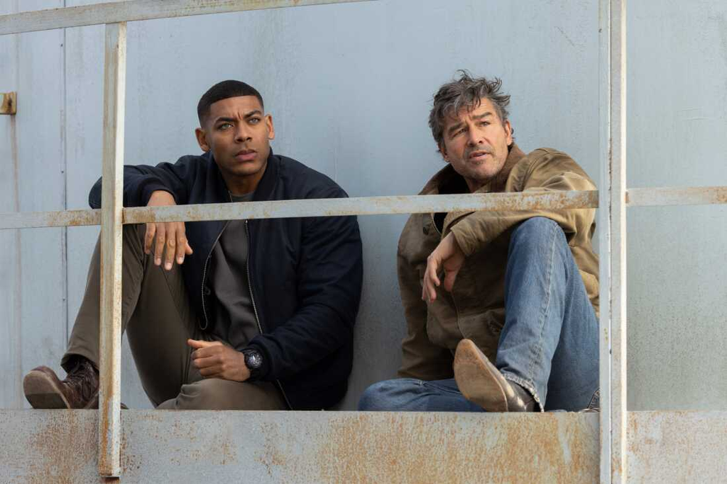 Aaron Pierce and Kyle Chandler shine in HBO's Lanterns (2026).